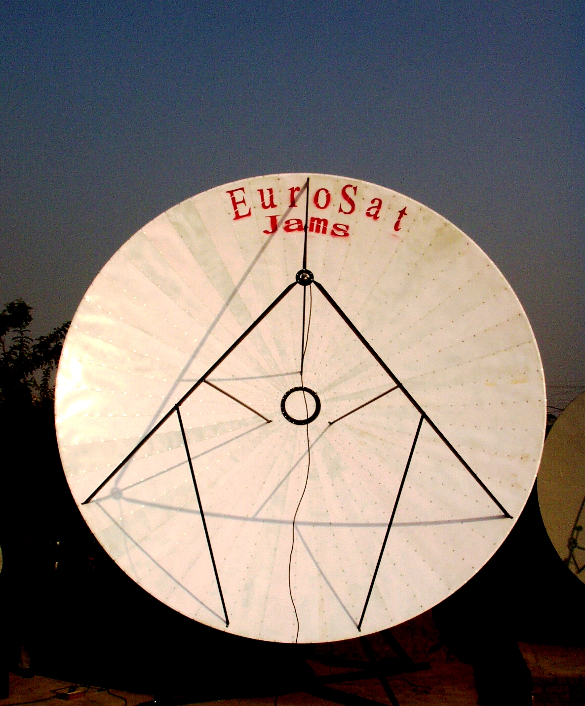 16-feet-dish-antenna-jams-india-manufacturers-and-trader-of-dish