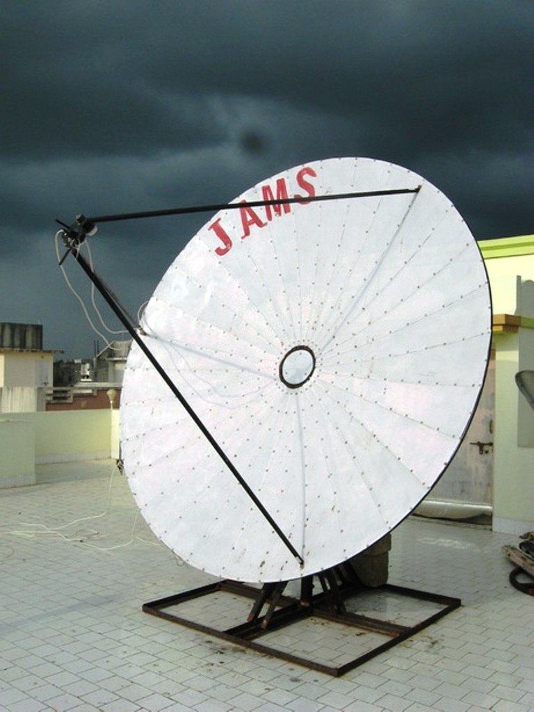 9-ft-ku-band-dish-antenna-jams-india-manufacturers-and-trader-of